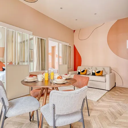 Comfortable 3 With Air Conditioning Paris