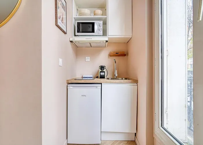 Апартаменты Comfortable 3 With Air Conditioning Париж